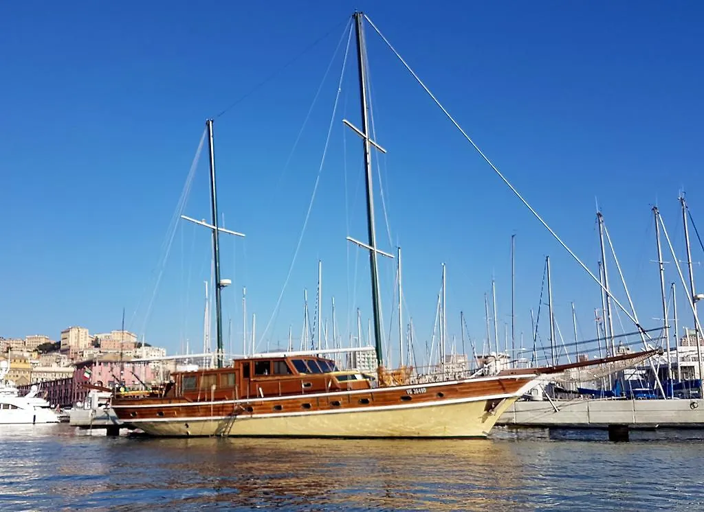 Botel Lady Rose Hotel Genova
