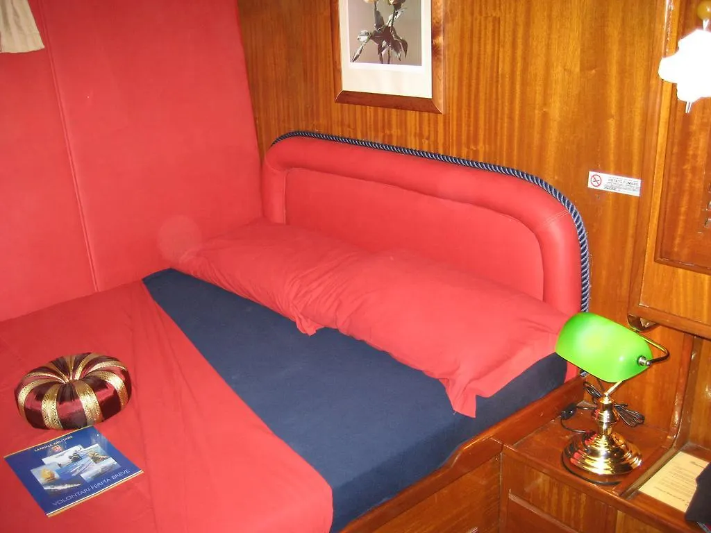 Lady Rose Hotel Genova 0*,  Italia