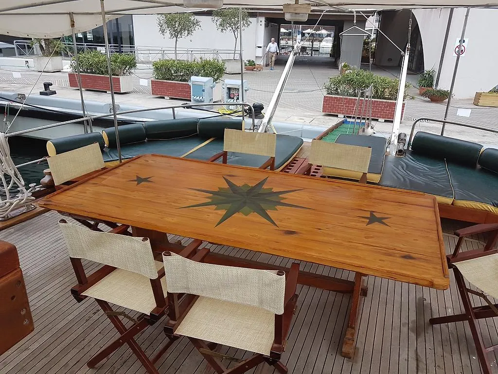 Lady Rose Hotel Genoa 0*,
