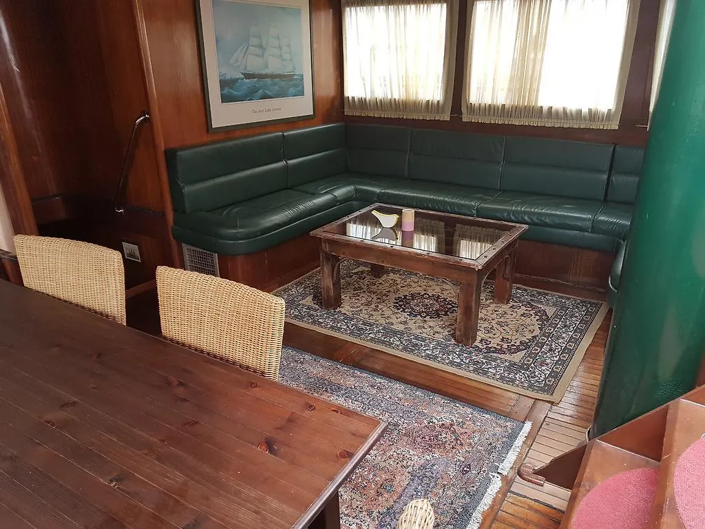 Lady Rose Hotel Genoa Botel