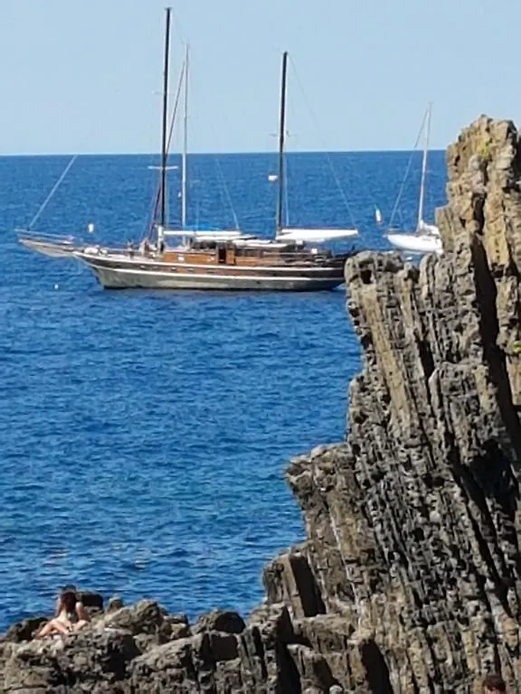 Lady Rose Hotel Genoa Botel