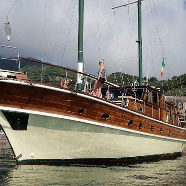 Botel Lady Rose Hotel Genoa