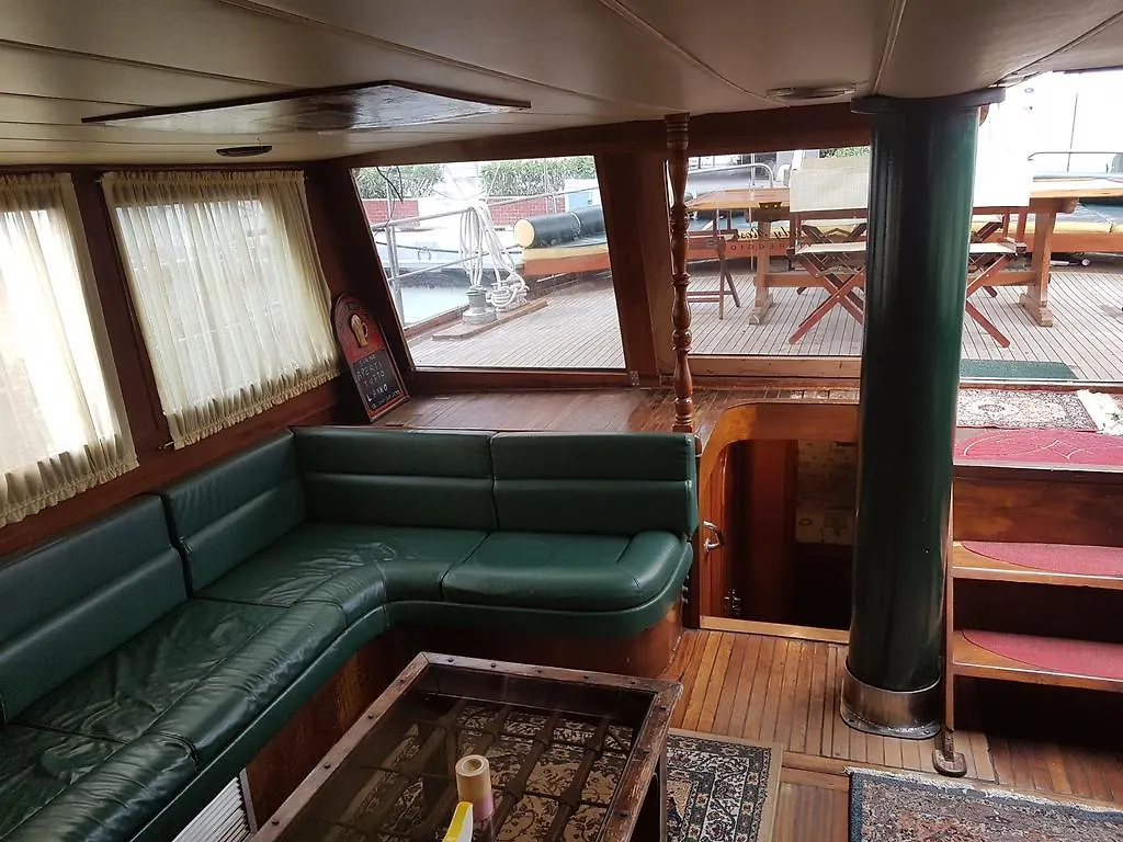 Lady Rose Hotel Genoa Botel