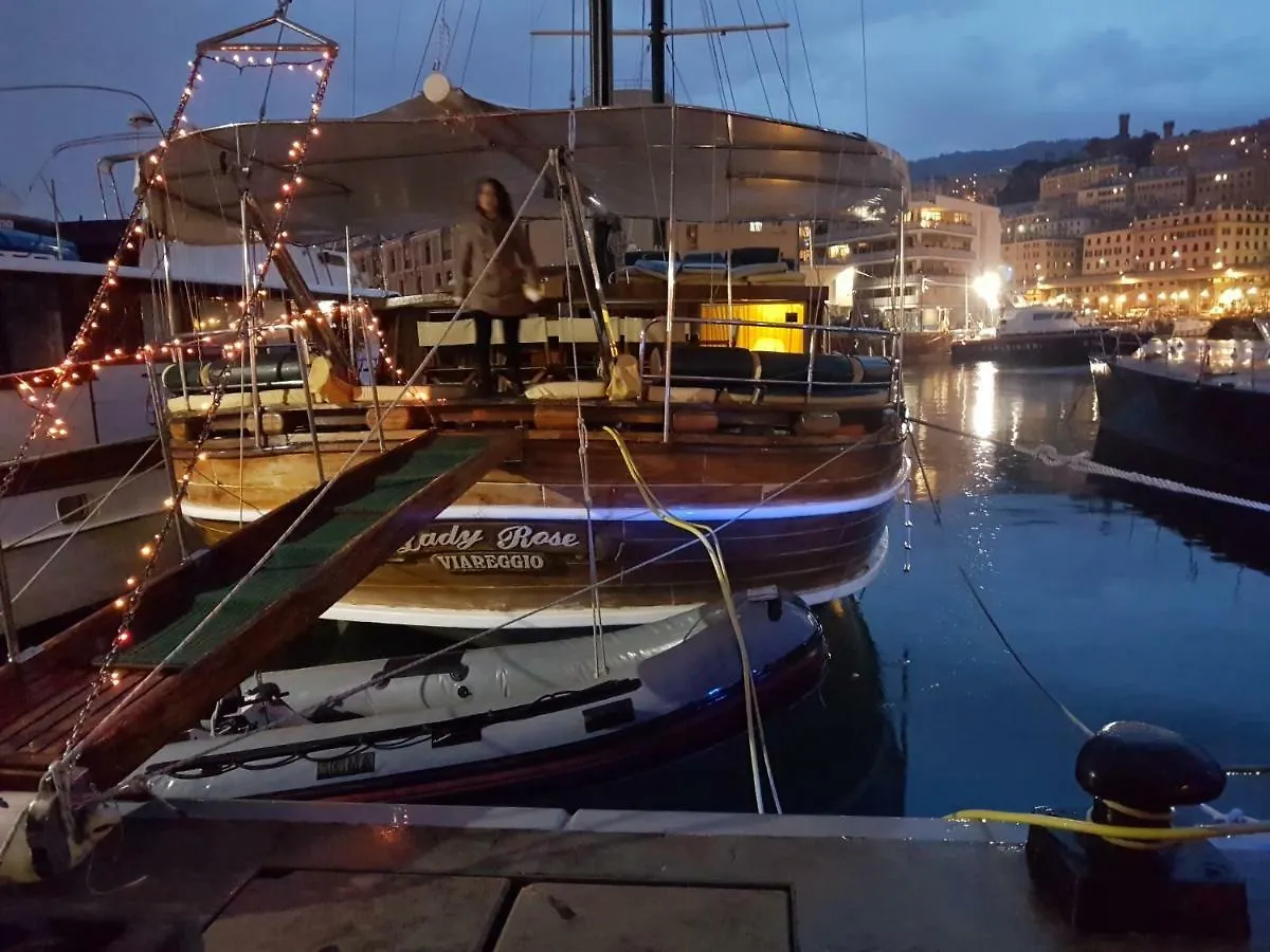 Botel Lady Rose Hotel Genoa